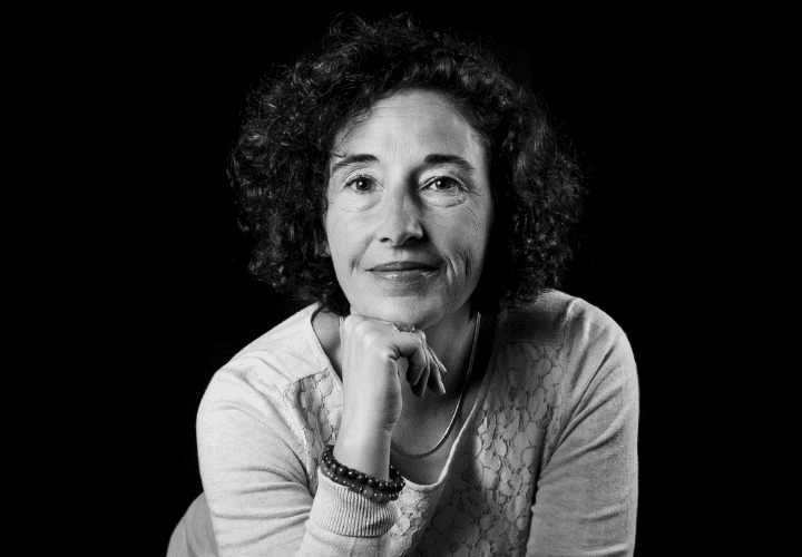 Flora Rousseau, coaching SEO prise en photo par Anne Gidel